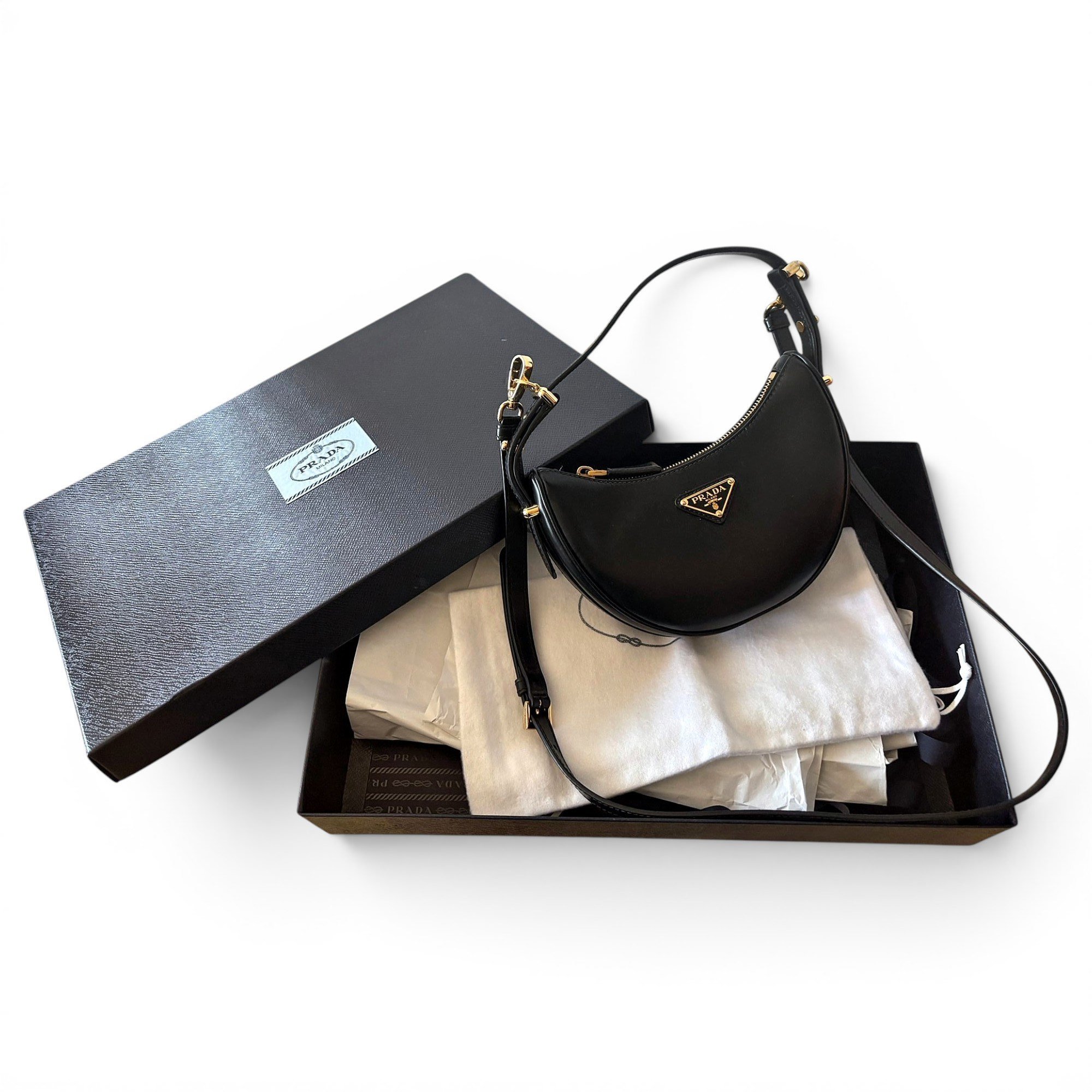 Arqué leather crossbody bag