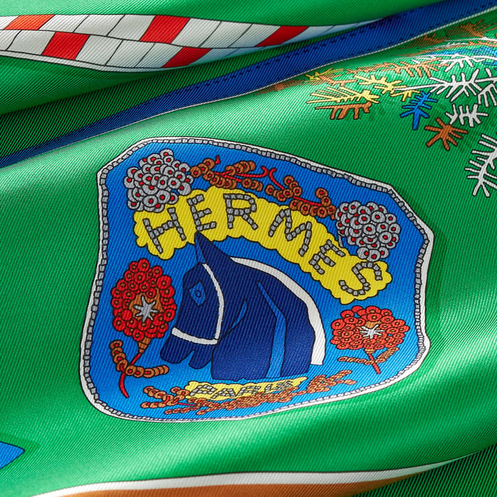 Promenade Coquette Scarf 70