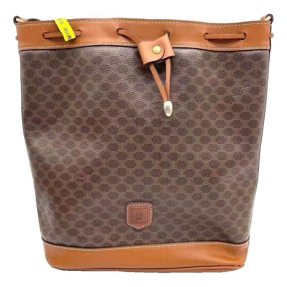 Clasp Bucket leather handbag