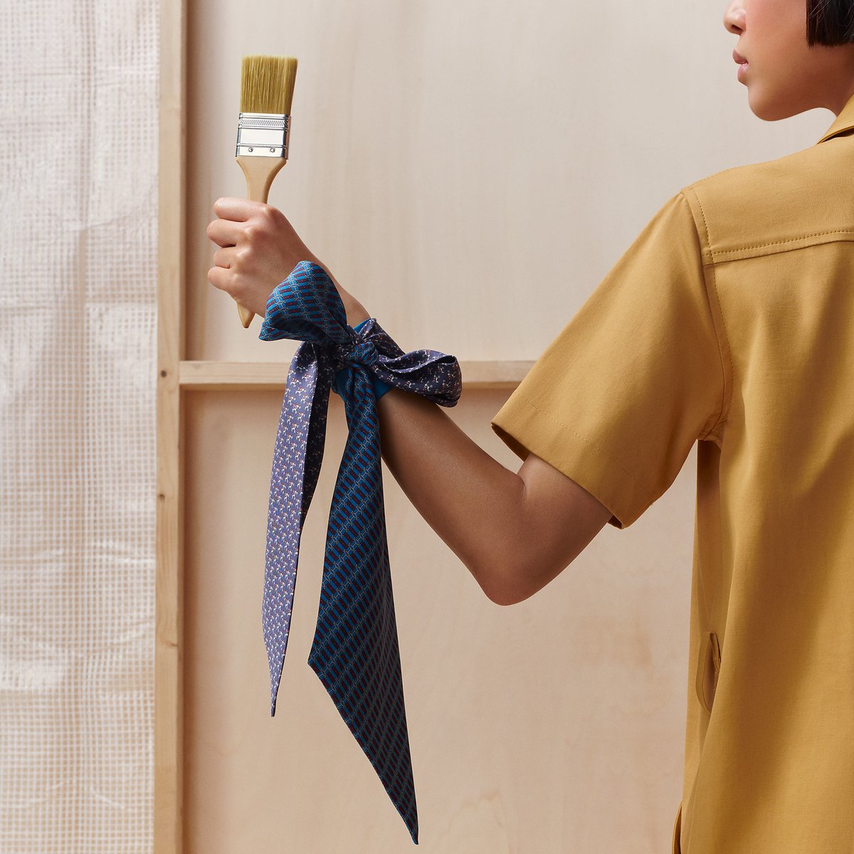 Random Maxi Ribbon Tie