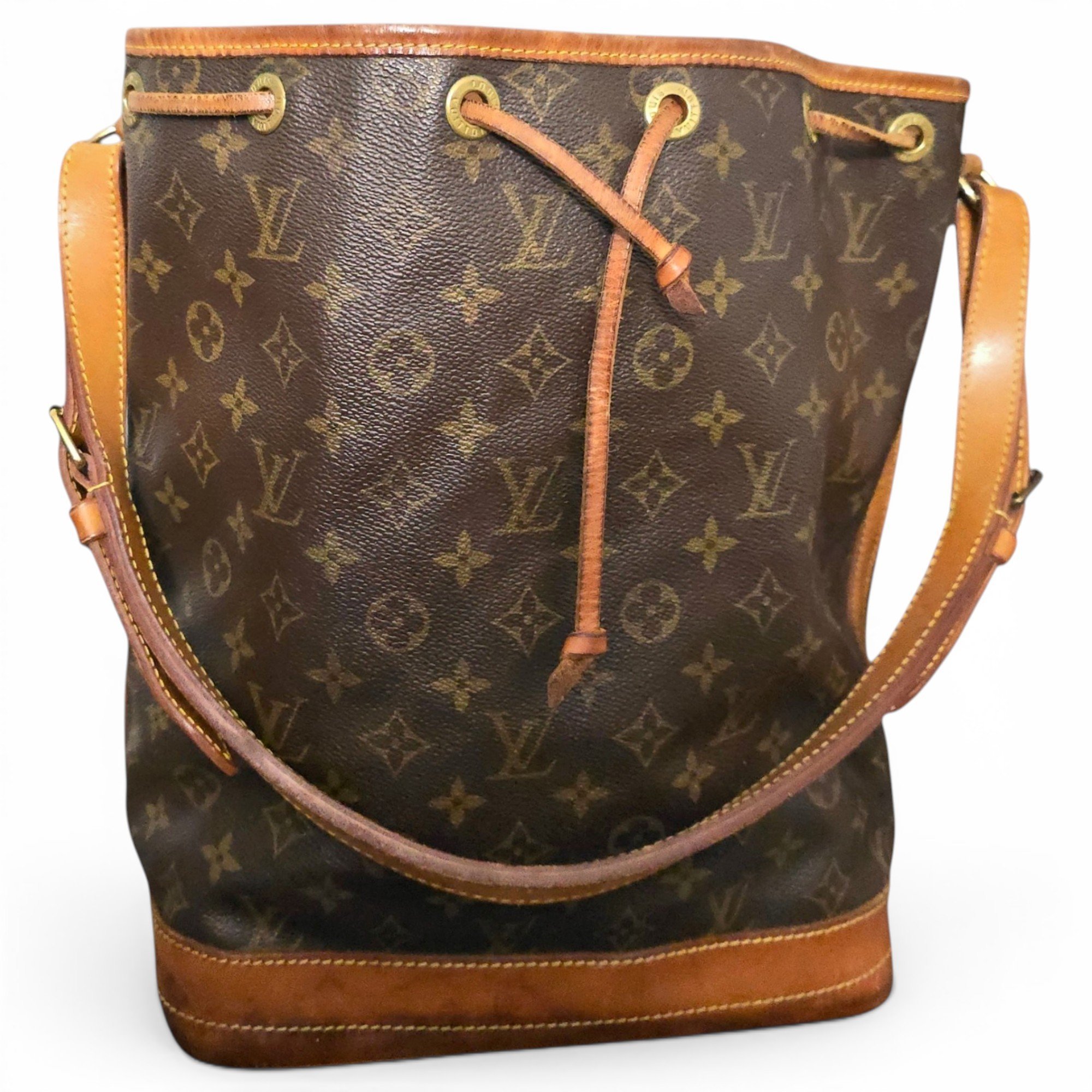 Noé leather handbag