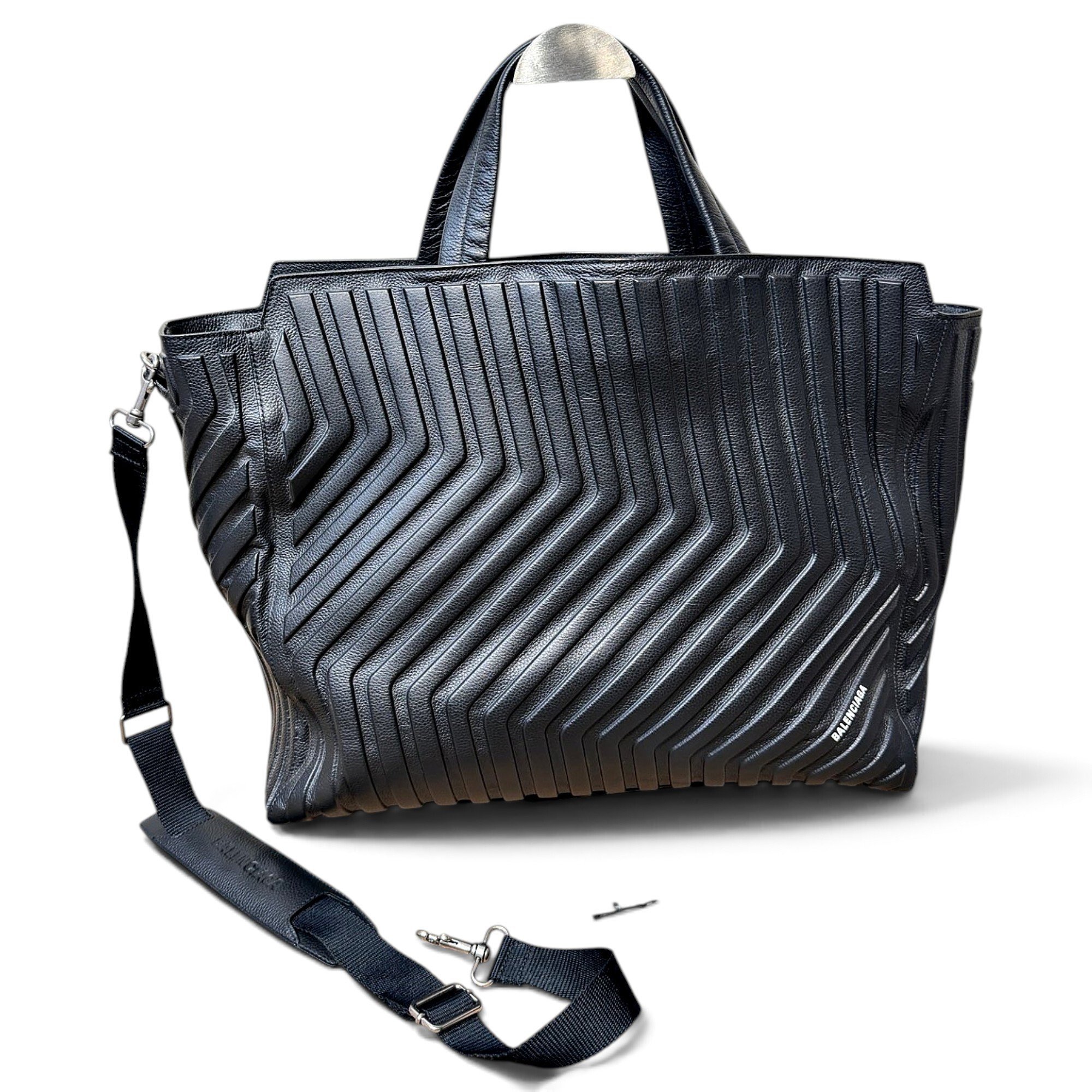 Navy cabas leather tote