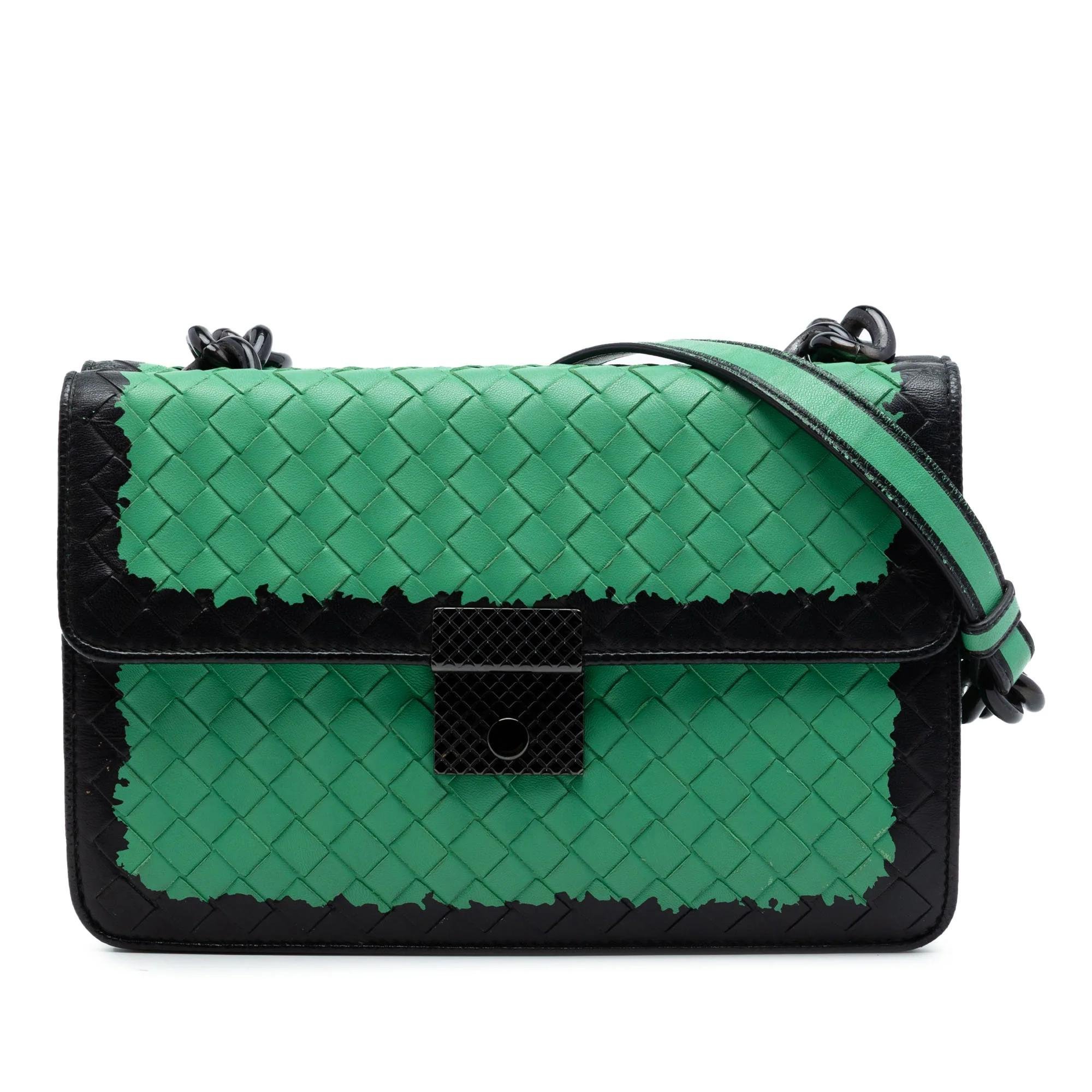 Veneta leather handbag