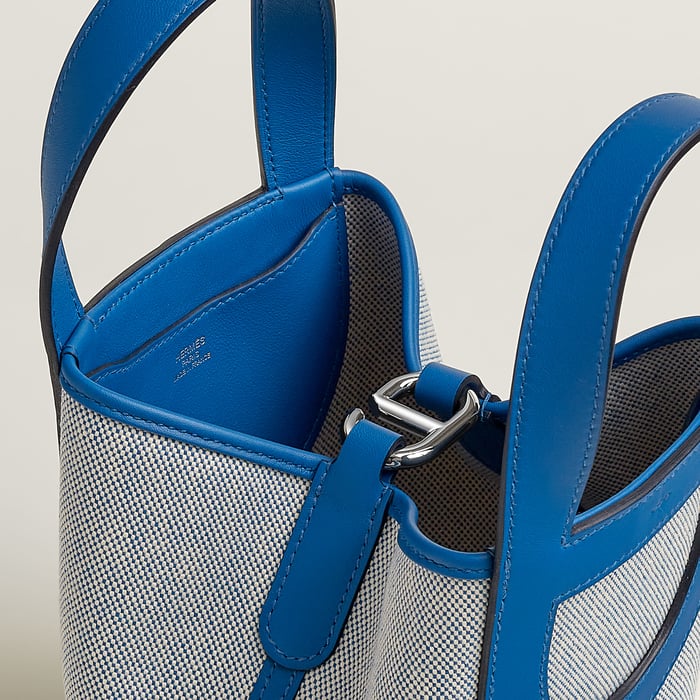 Hermès In-the-loop 18 Bag