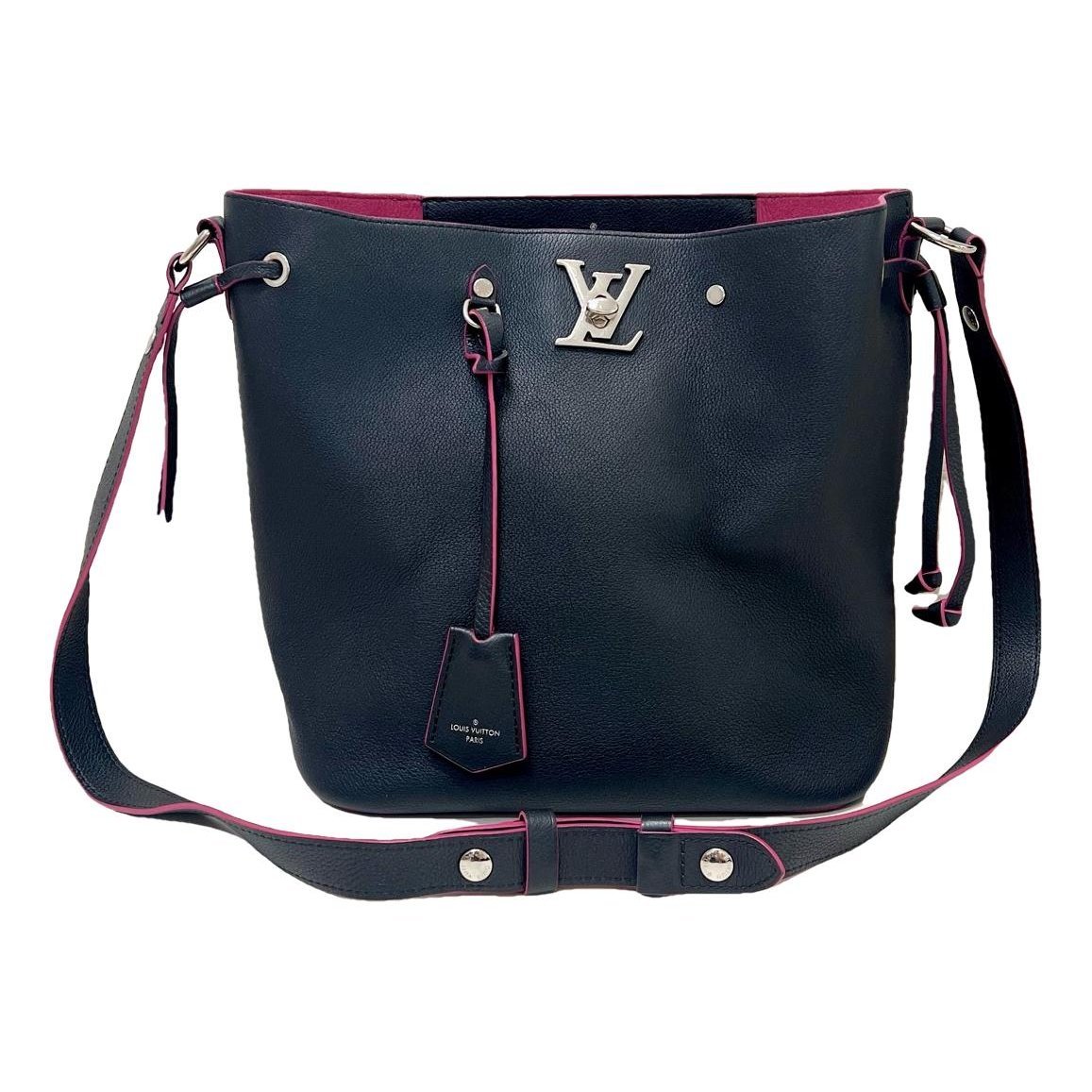 Lockme Bucket leather handbag