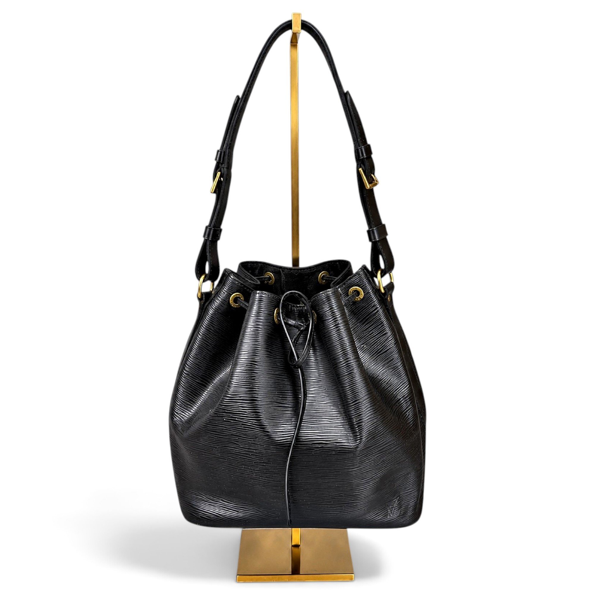 Noé leather handbag