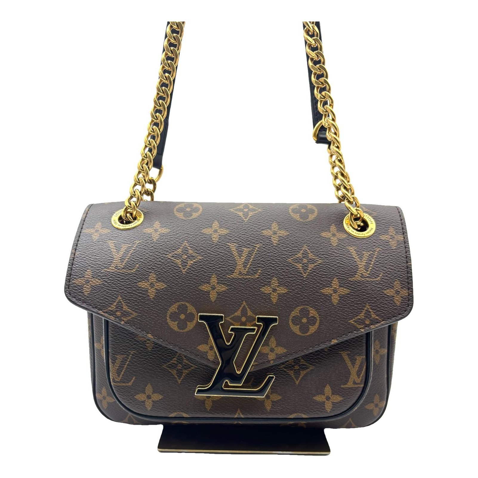 Passy leather handbag