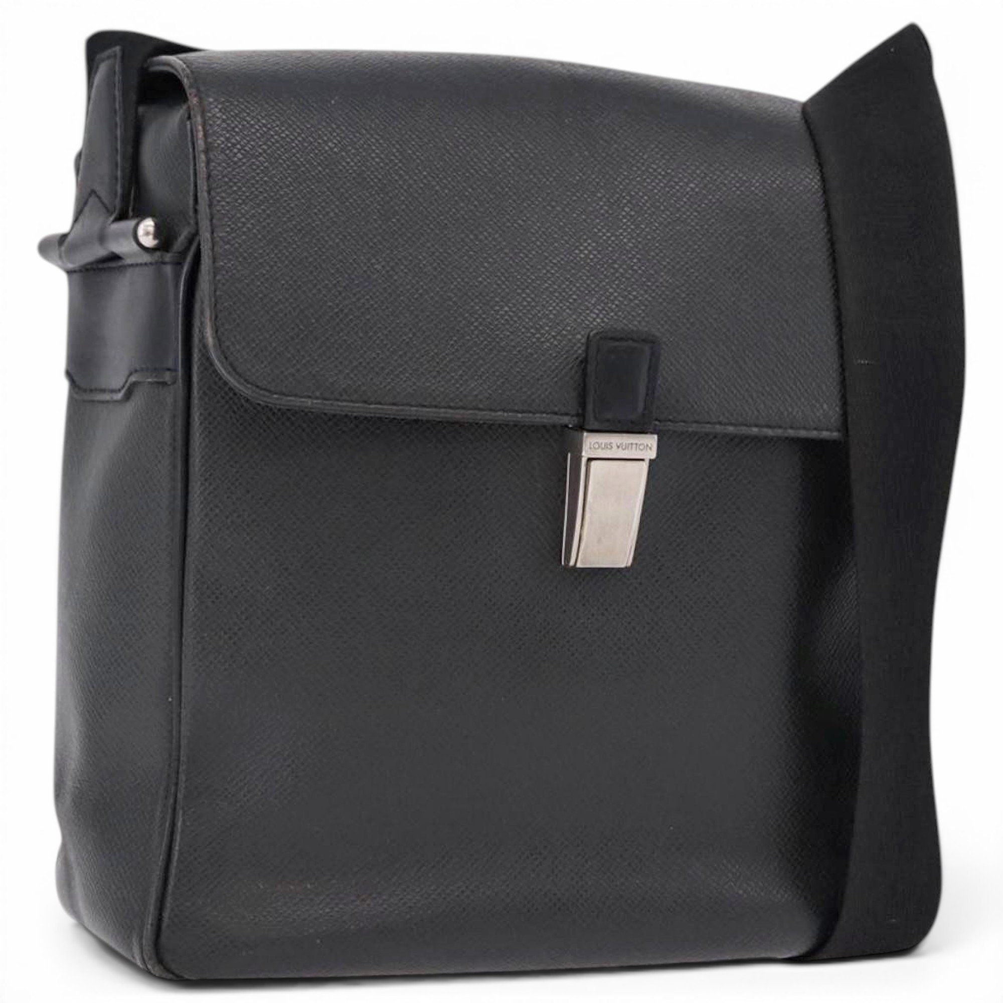 Yaranga leather handbag