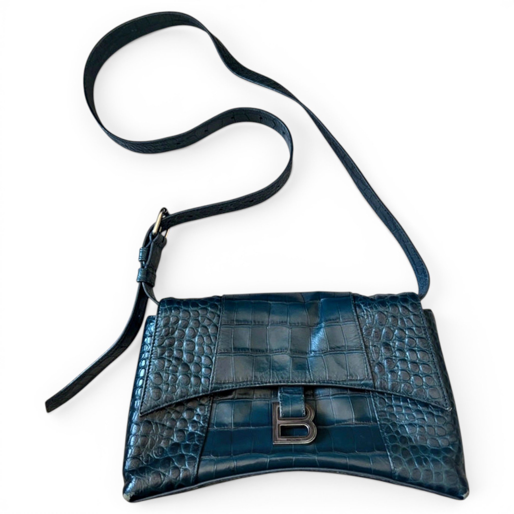 Downtown leather handbag