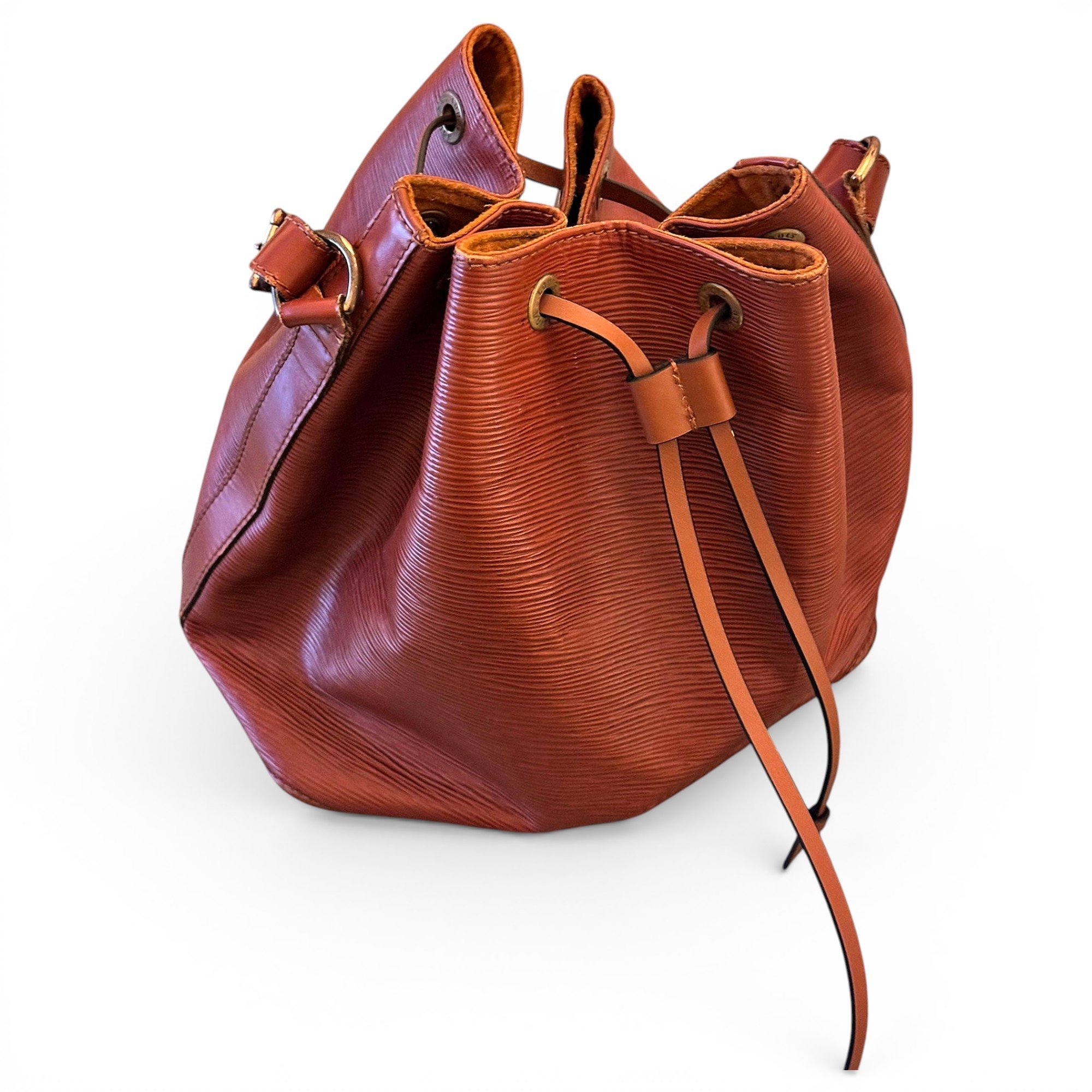 Noé leather handbag