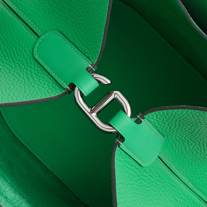 Vert Comics Hermès In-the-loop 23 Bag