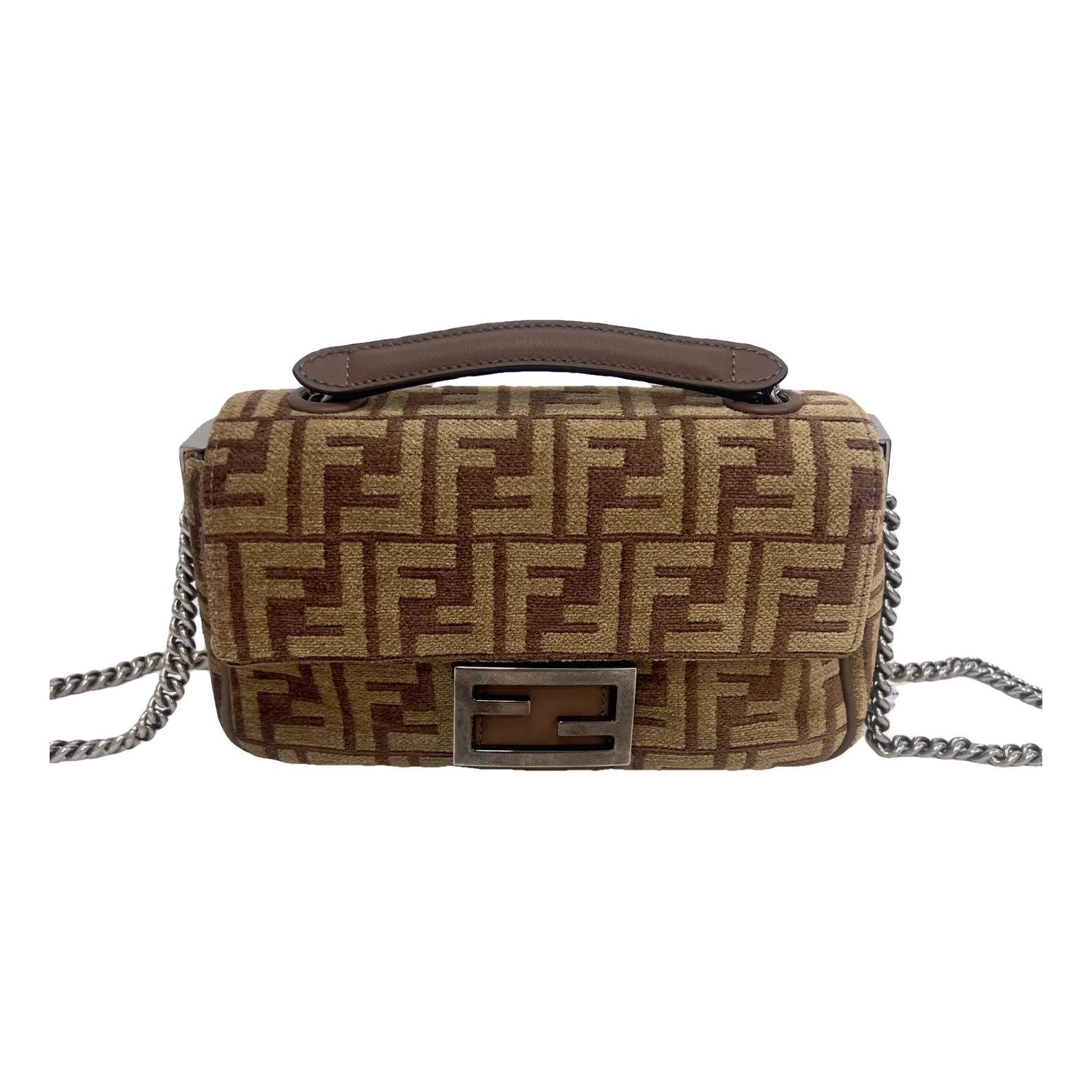 Baguette velvet handbag