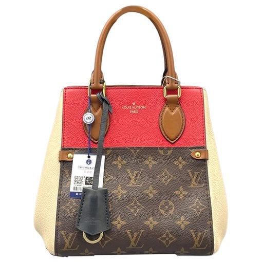 Fold leather tote