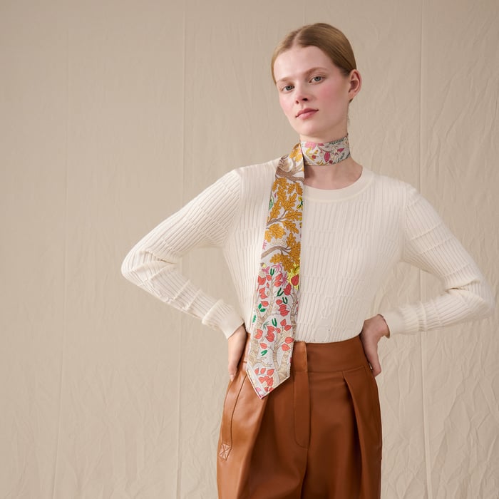 Dans Les Bras De Selene Tie