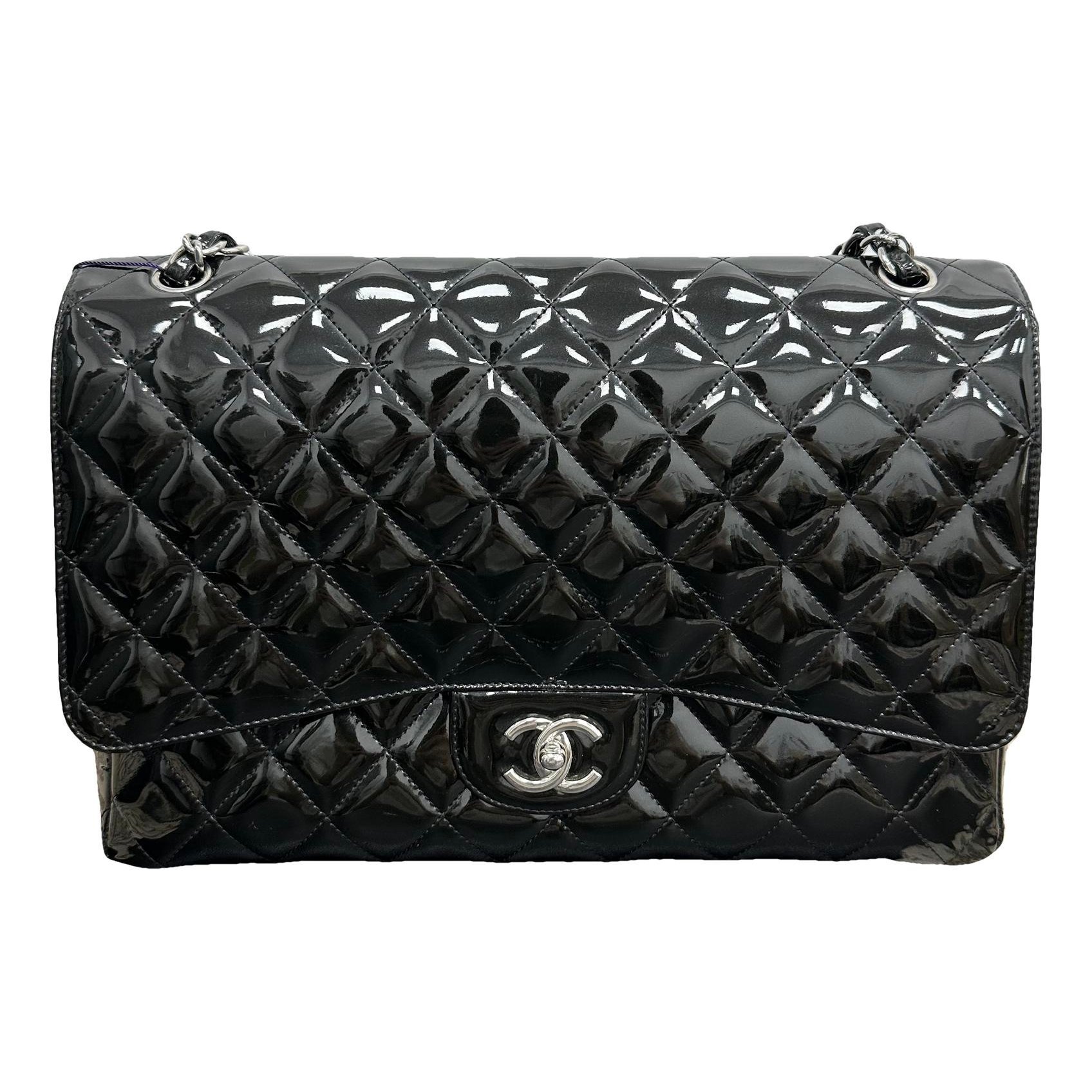 Timeless/Classique patent leather handbag
