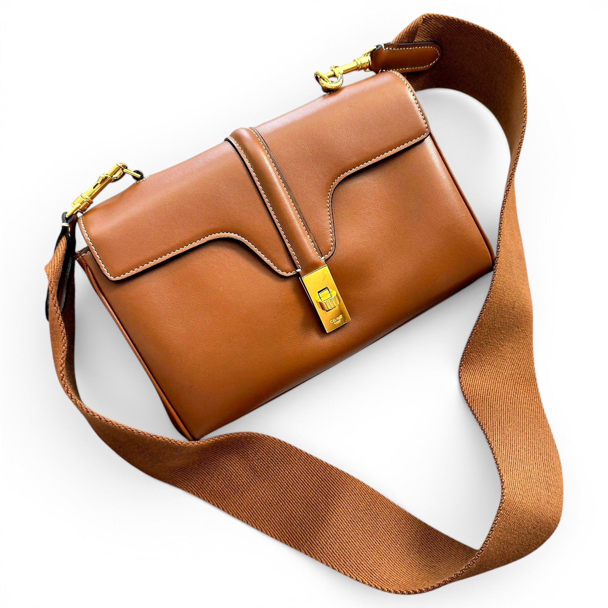 Sac 16 leather handbag