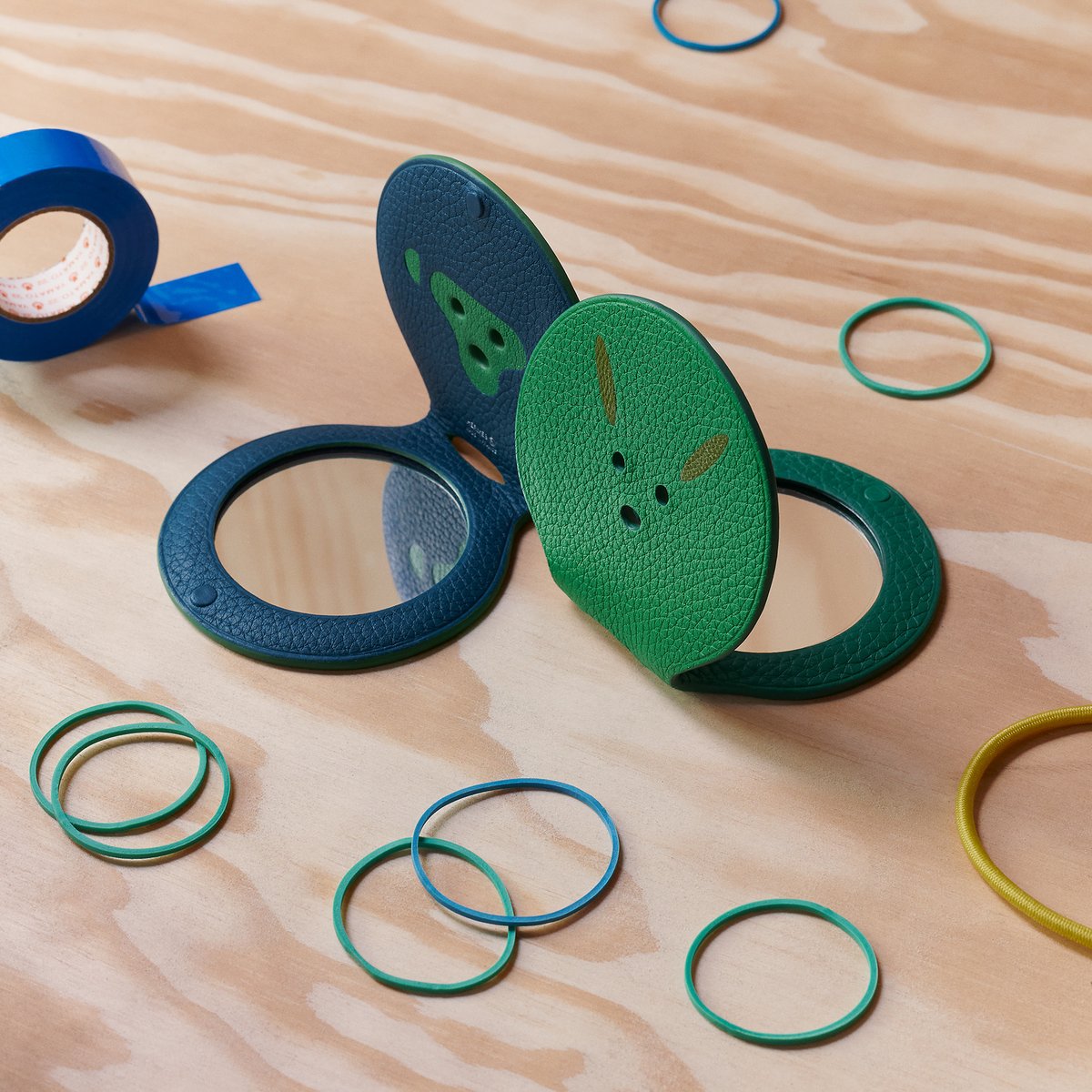 HERMES ポケットミラー【新品・未使用品】 ✨極レア商品✨ HERMES ポケットミラー【新品・未使用品】 ✨極レア商品✨ 楽天市場