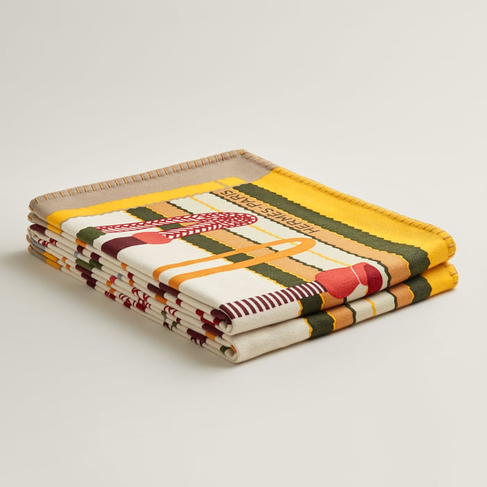 Ambre Fouets Et Tartan Blanket