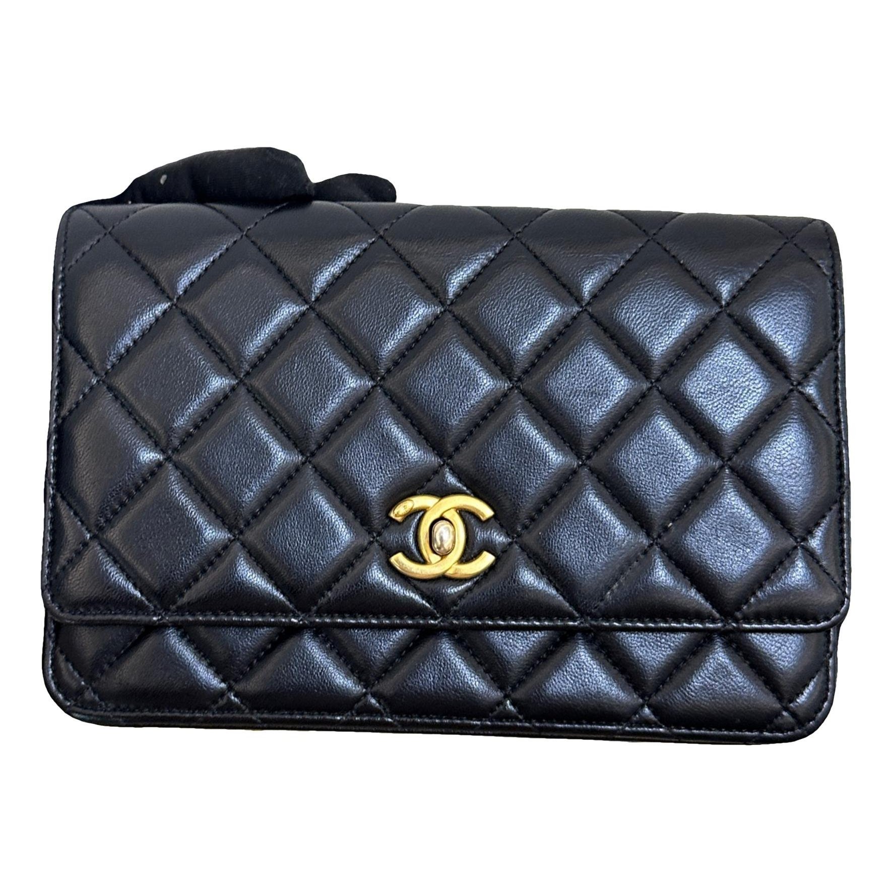 Wallet On Chain Timeless/Classique leather crossbody bag
