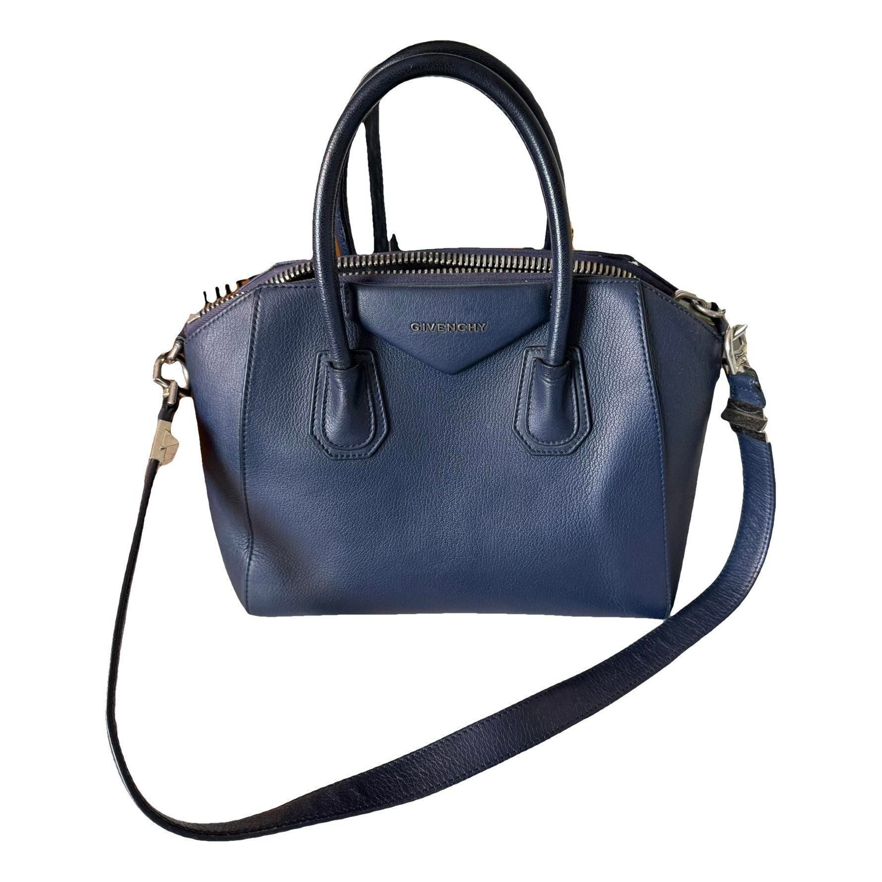 Antigona leather handbag