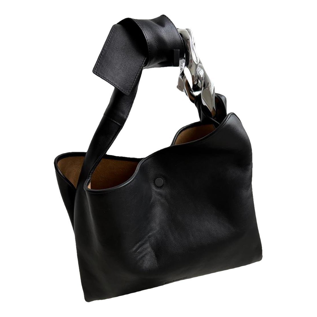 Chain leather handbag