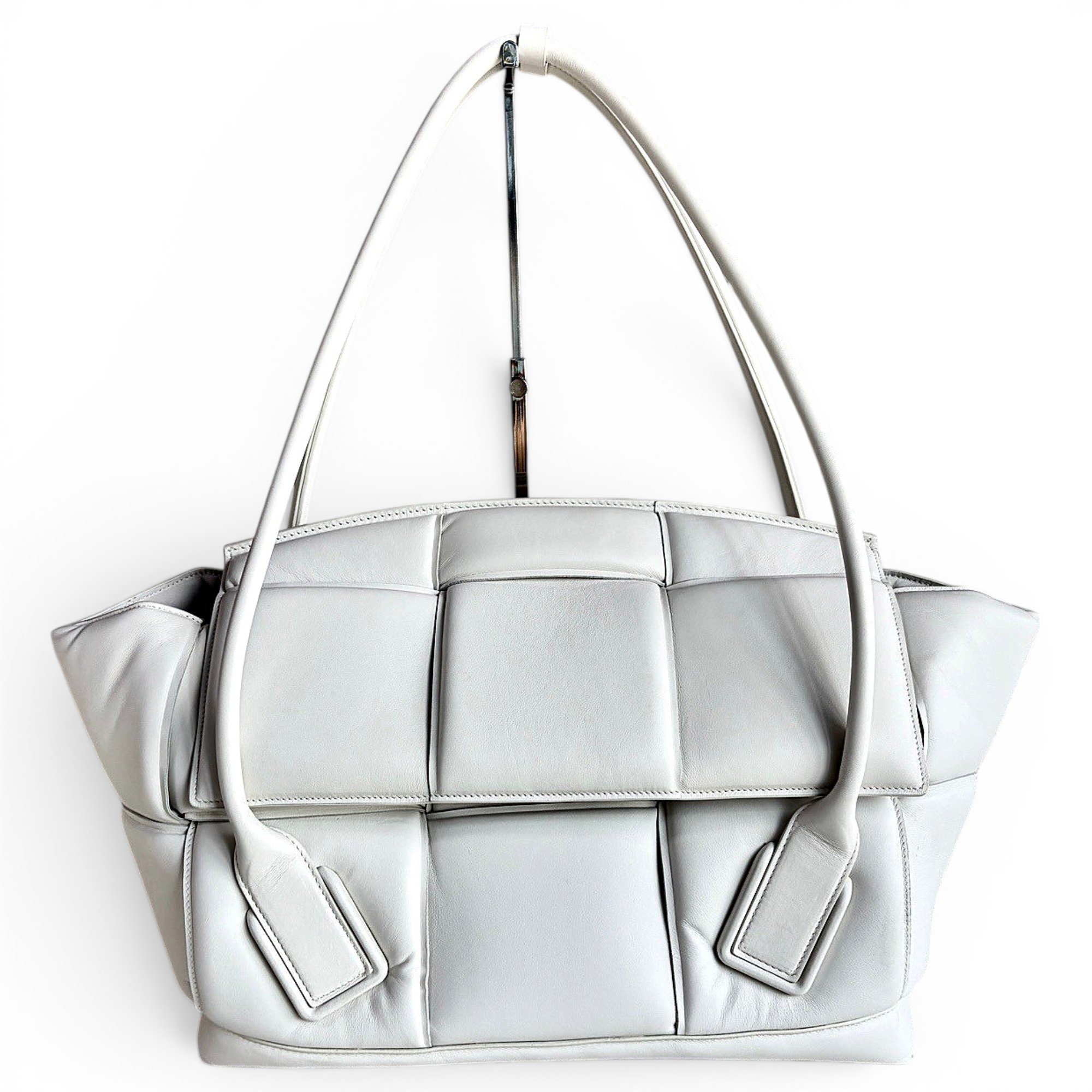 Bottega Veneta Arco leather handbag