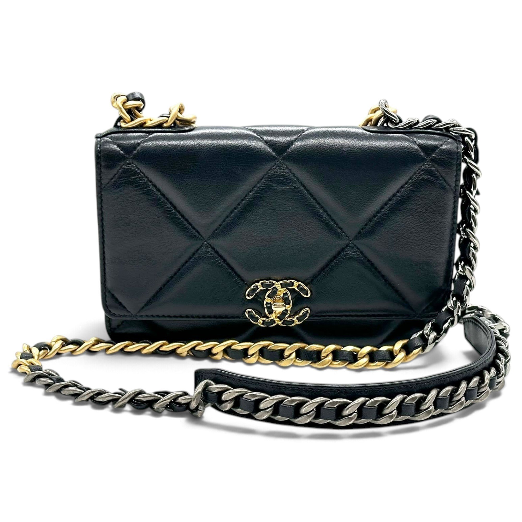 Wallet On Chain Chanel 19 leather handbag