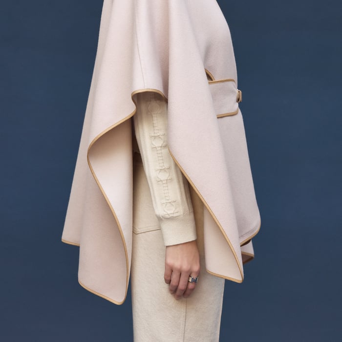 Beige Naturel Cashmere Cape With Belt and Leather Detail