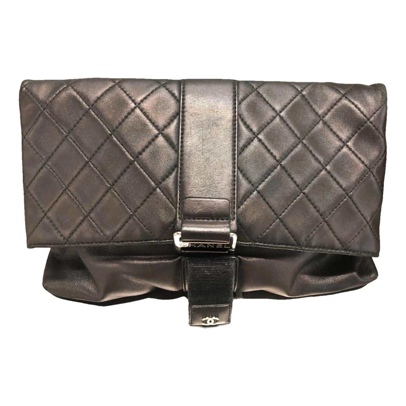 Chanel 19 leather clutch bag