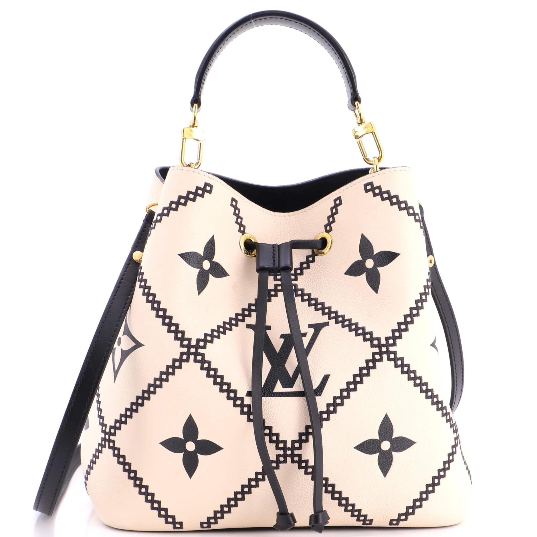 Louis Vuitton Leather handbag