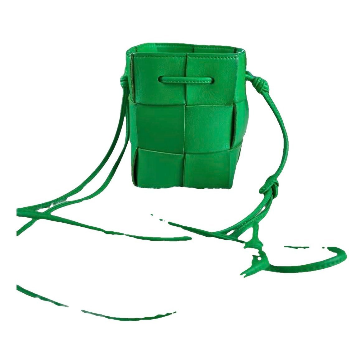 Cassette Bucket leather handbag