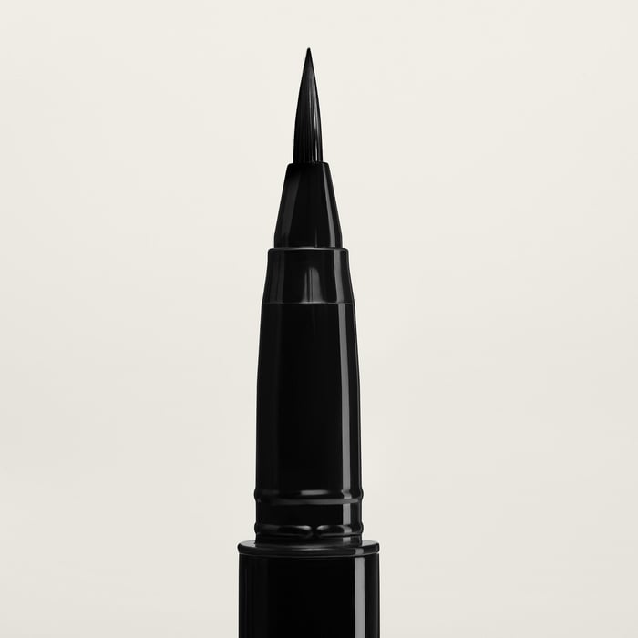 01 – Encre Noire Precision Eyeliner, Encre Noire