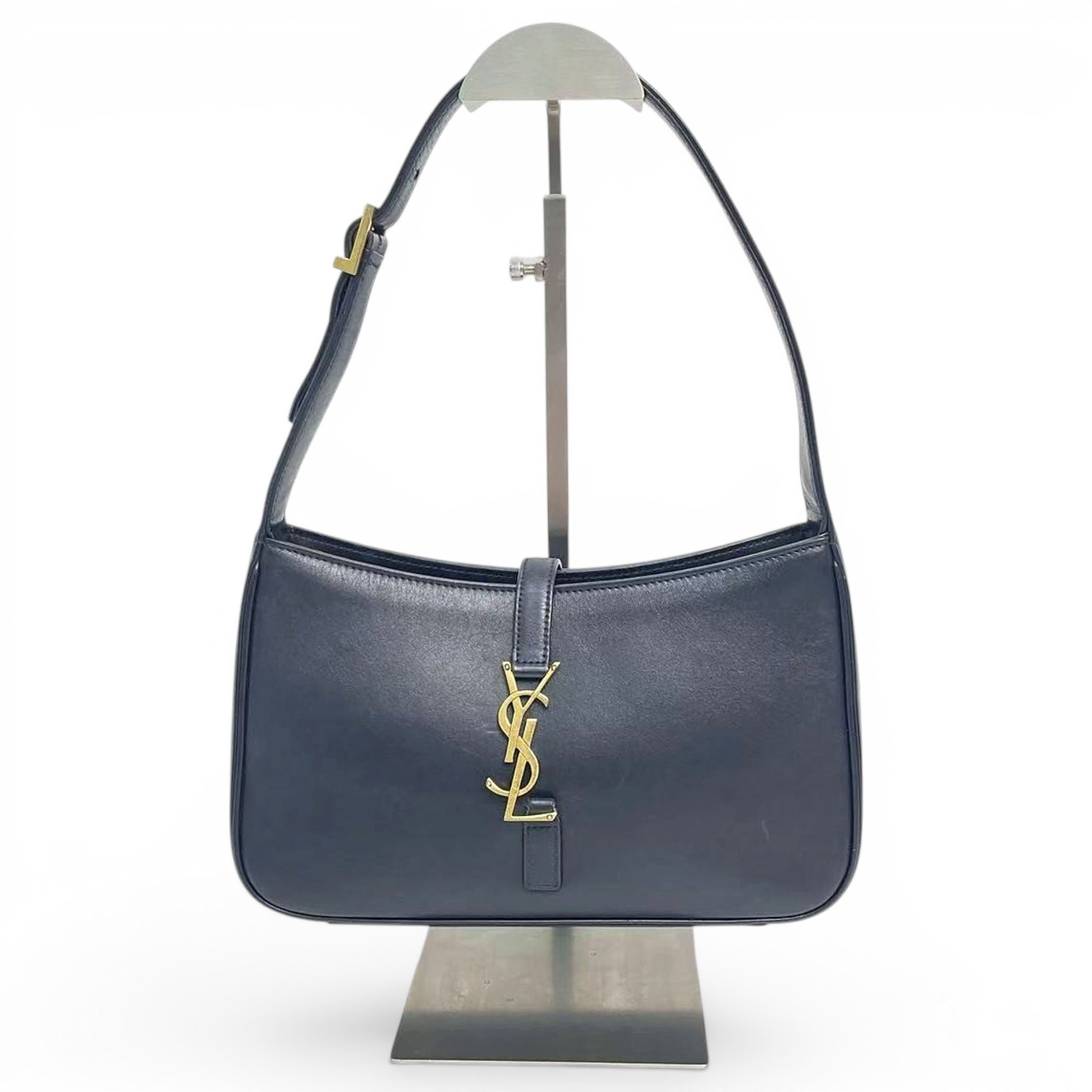 Le 5 à 7 leather handbag