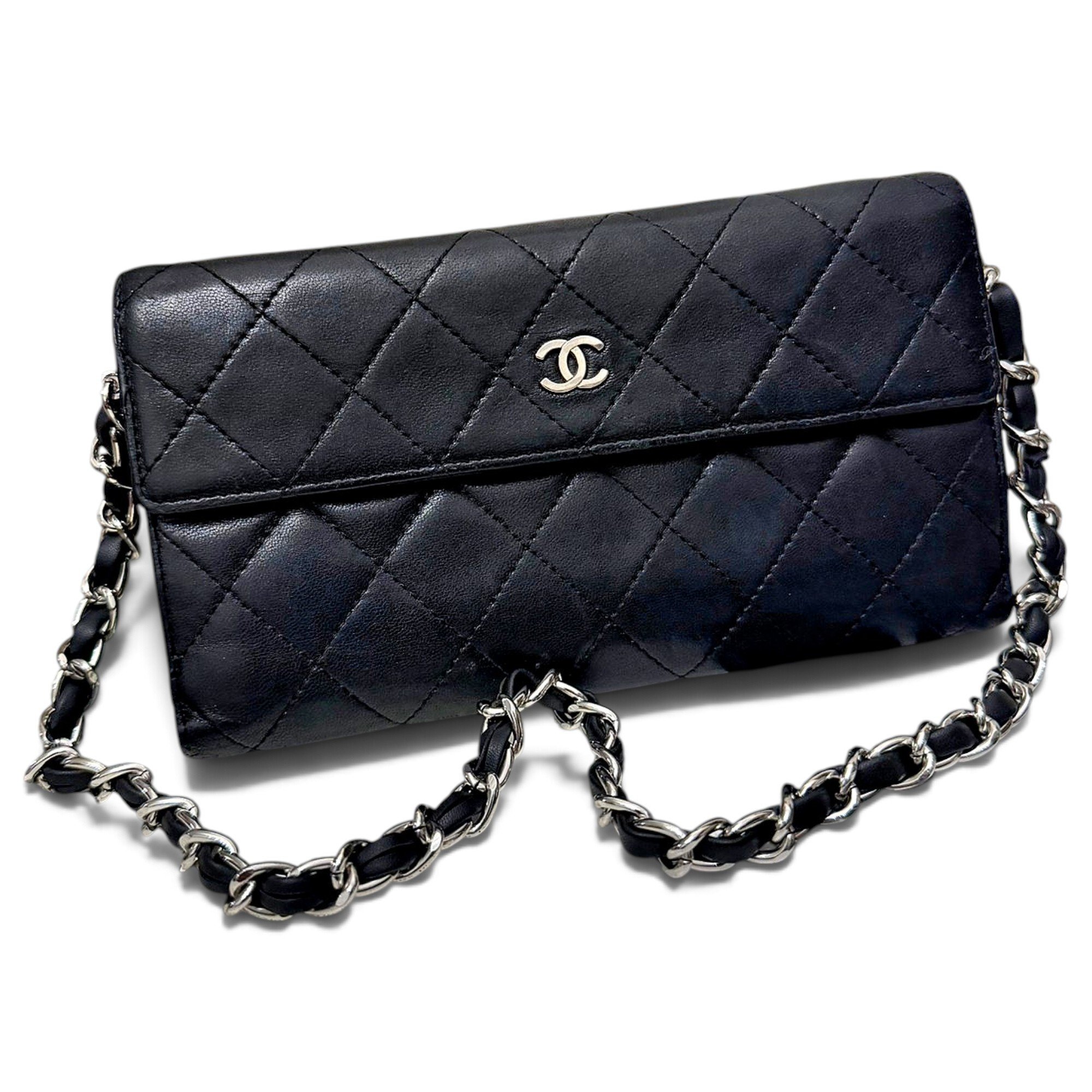 Wallet On Chain leather crossbody bag