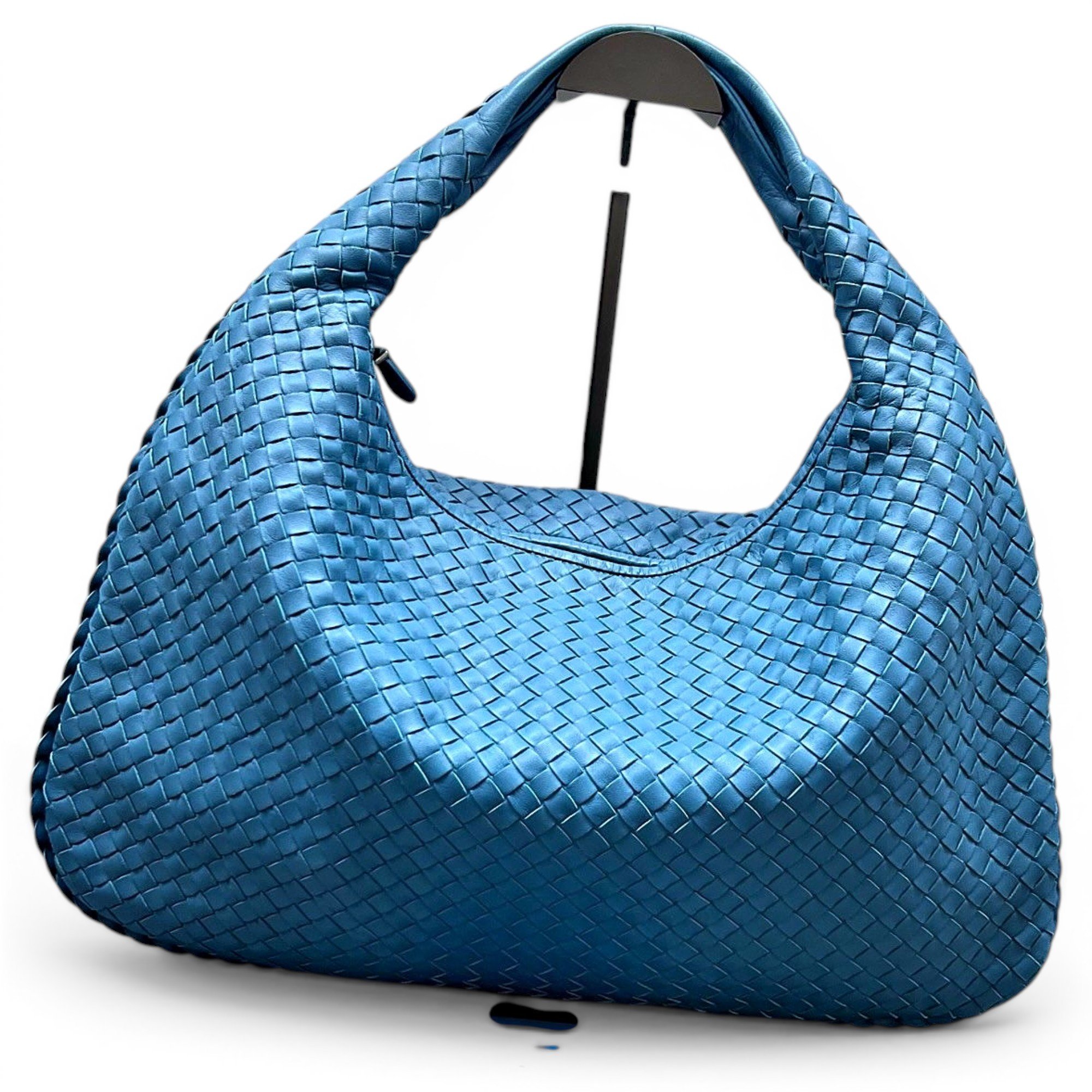 Veneta leather handbag