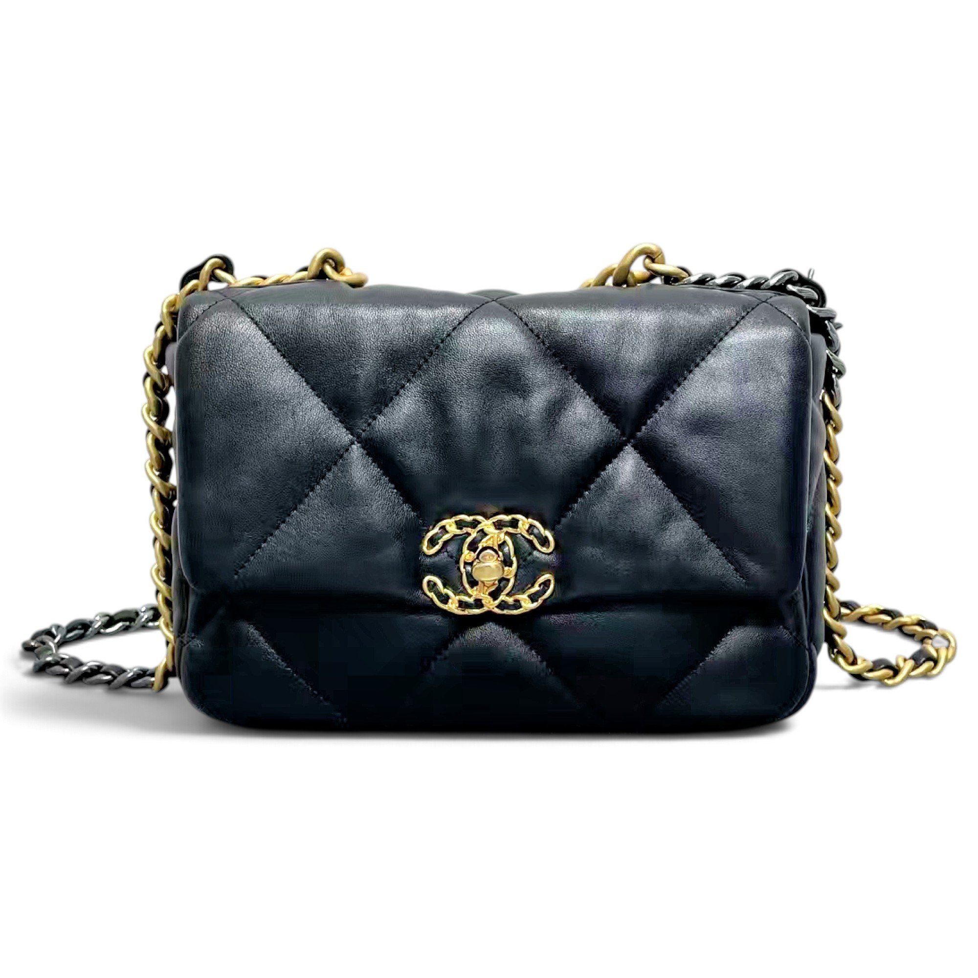 Chanel 19 leather handbag