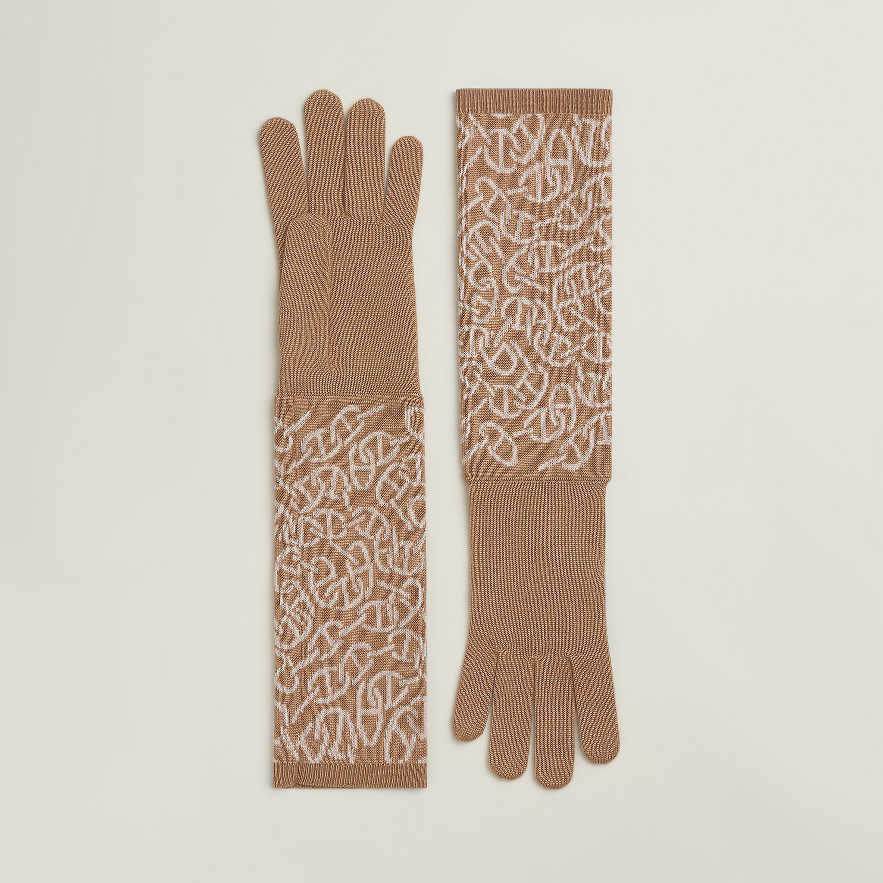 Julia Naoussa gloves