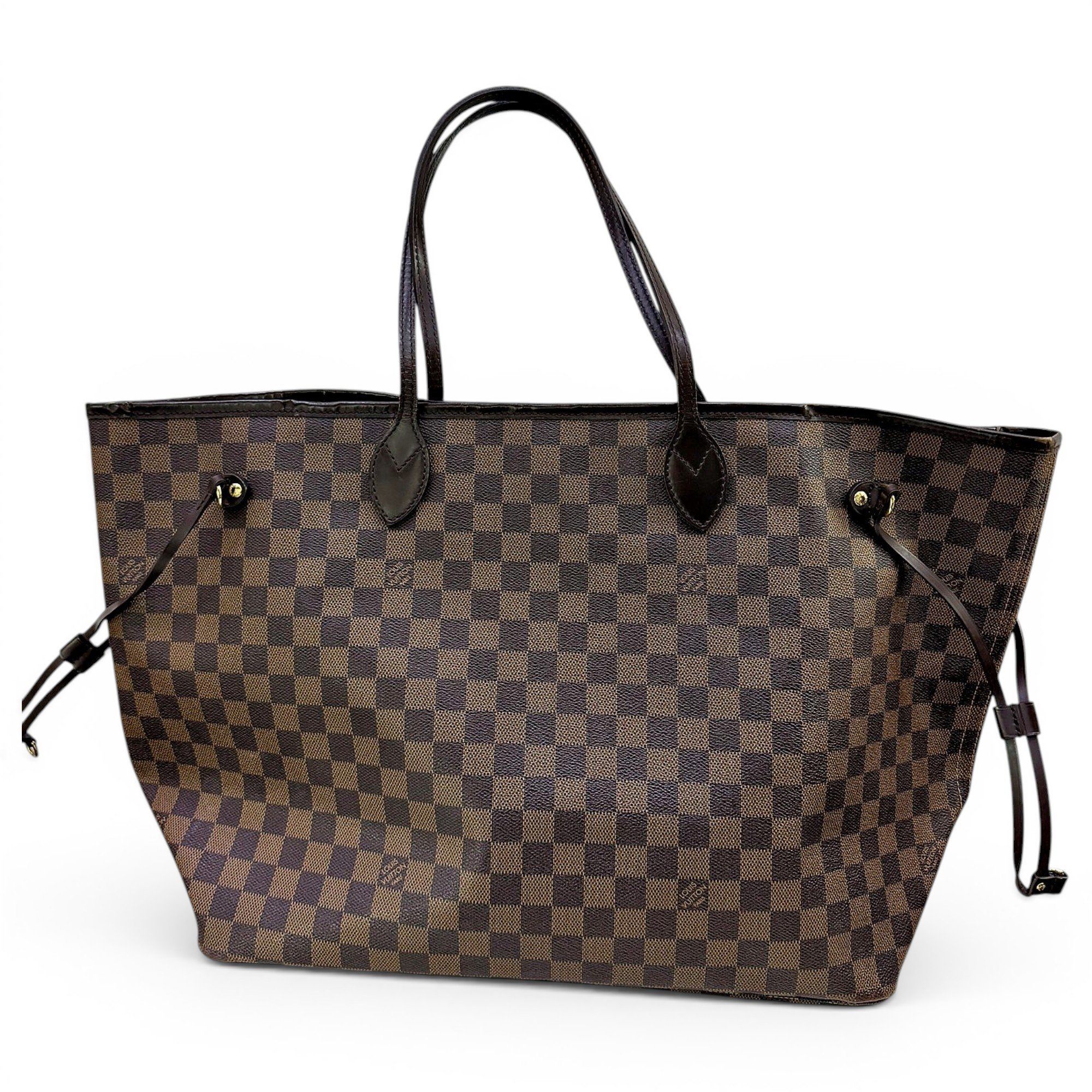 Louis Vuitton Neverfull patent leather tote