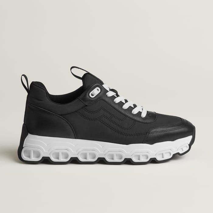 Noir Impulse Sneaker