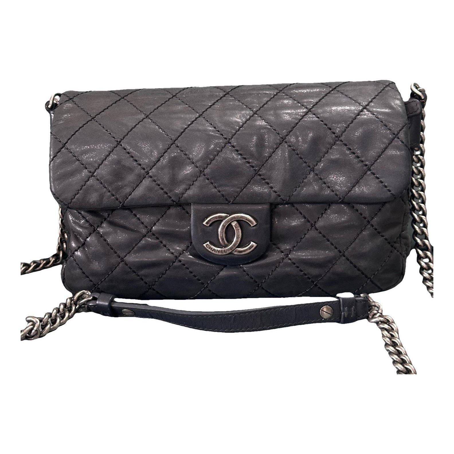 Timeless/Classique leather crossbody bag