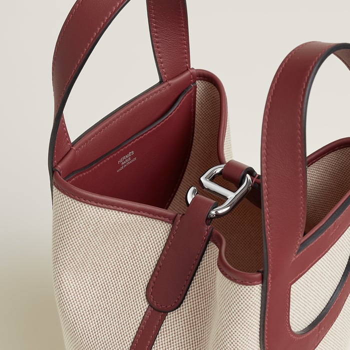 Hermès In-the-loop 18 Bag