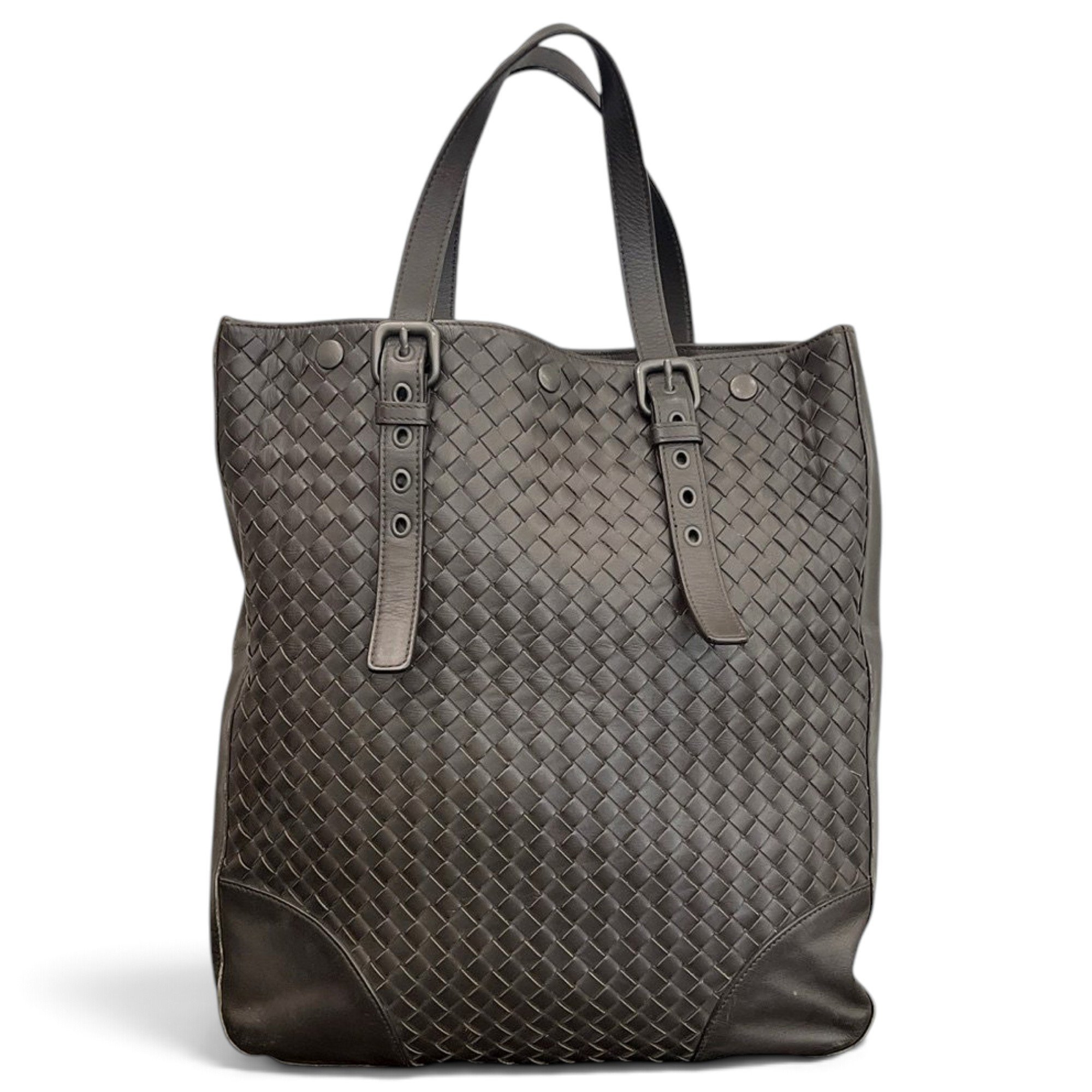 Leather tote
