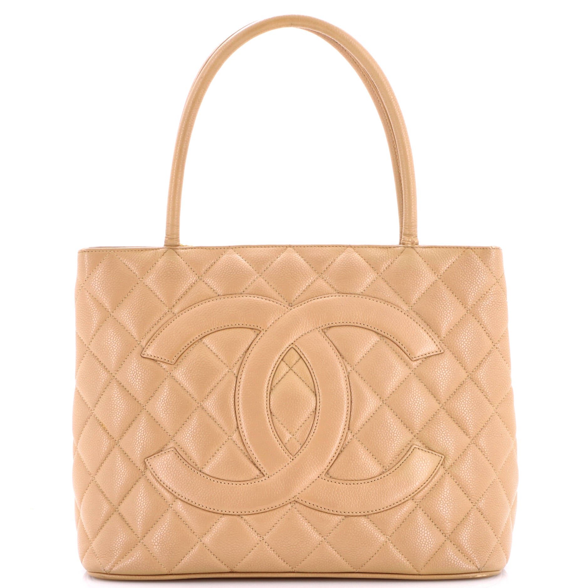 Medallion Tote Quilted Caviar