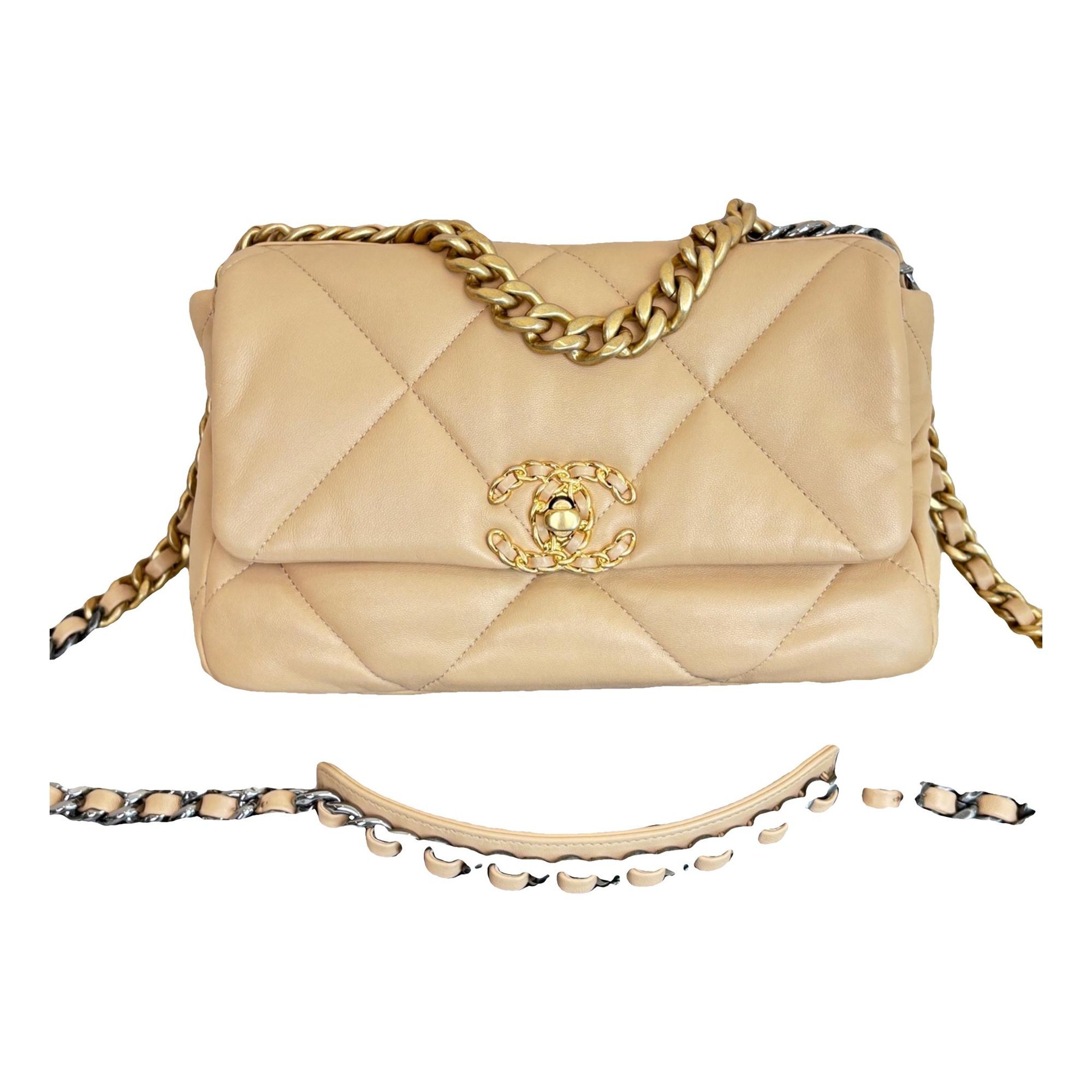 Chanel 19 leather handbag