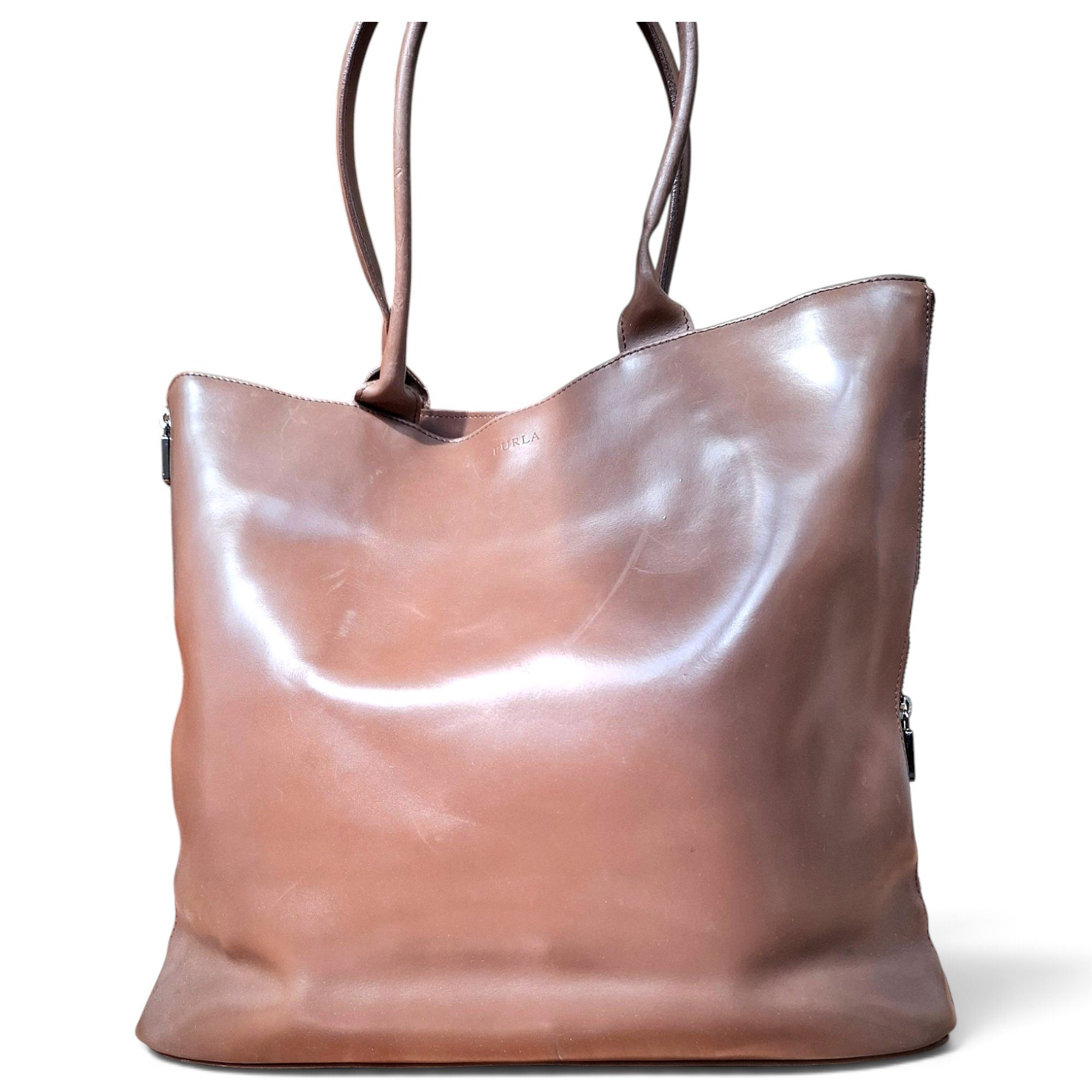 Leather tote