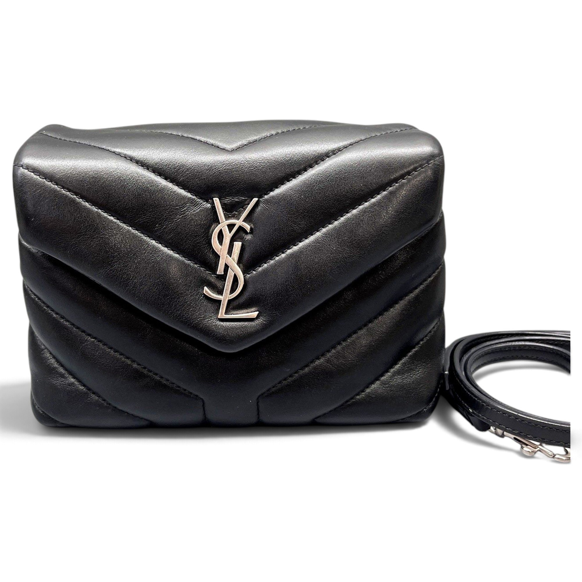 Saint Laurent Leather handbag