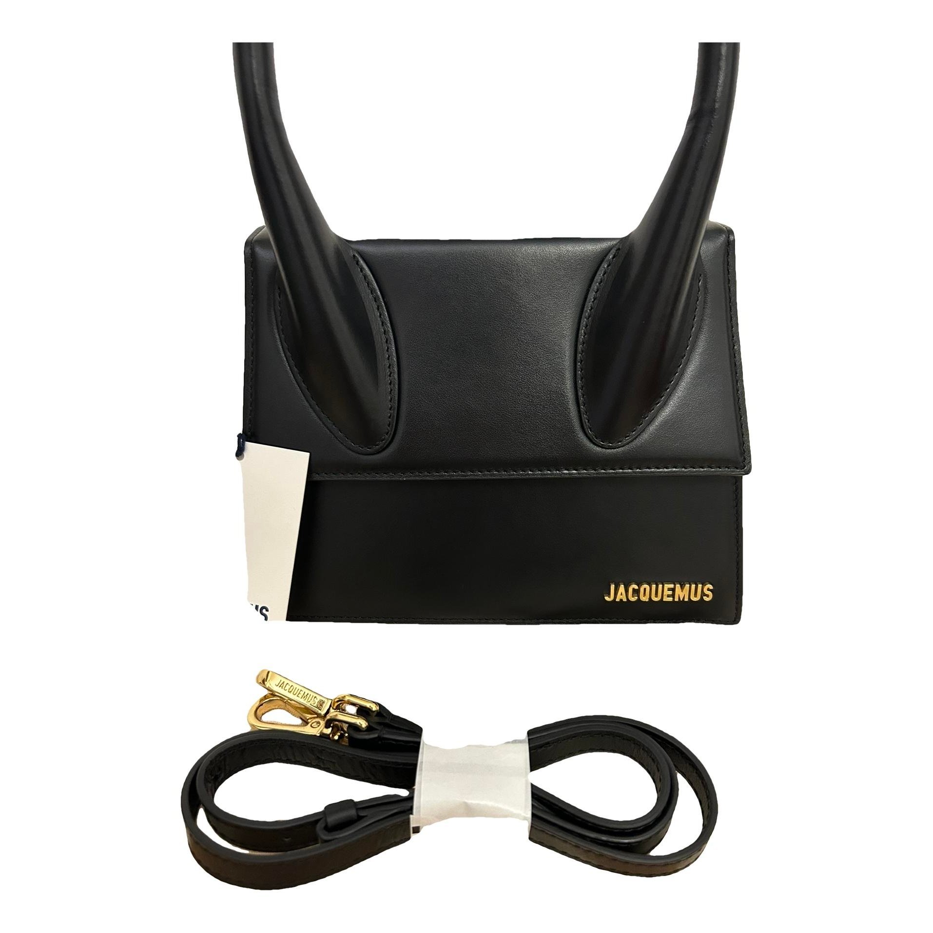 Le Grand Chiquito leather crossbody bag