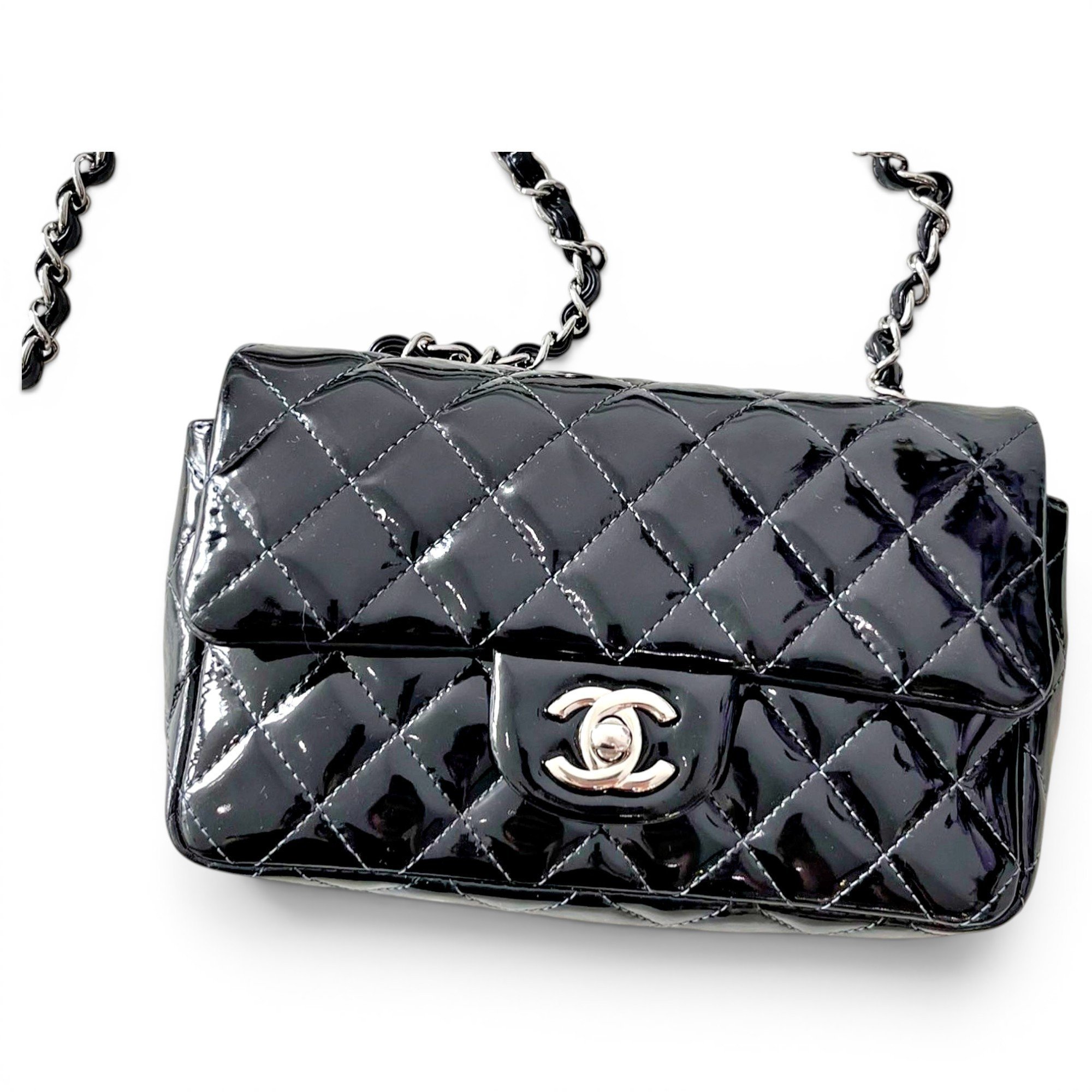 Timeless/Classique patent leather crossbody bag
