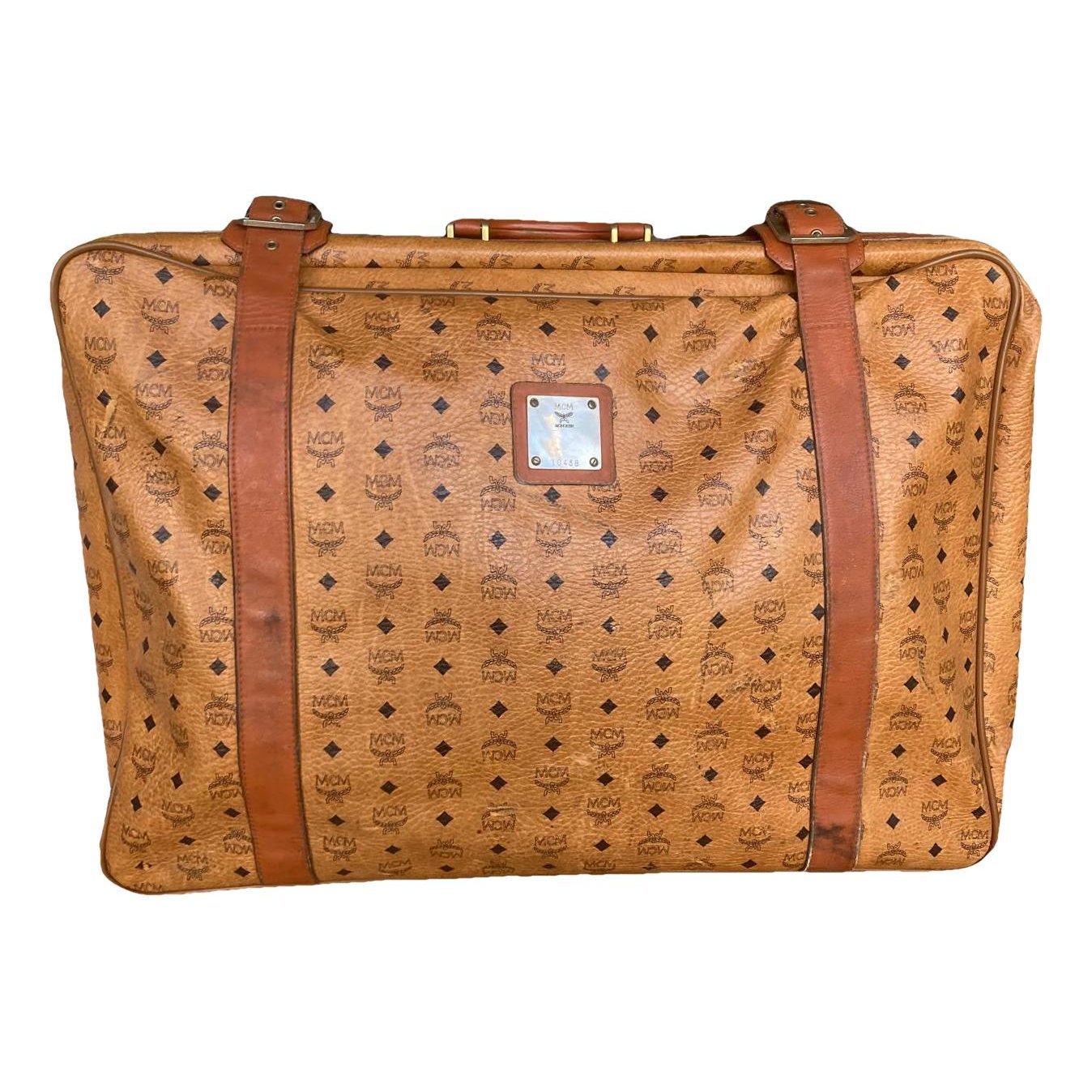 Leather travel bag