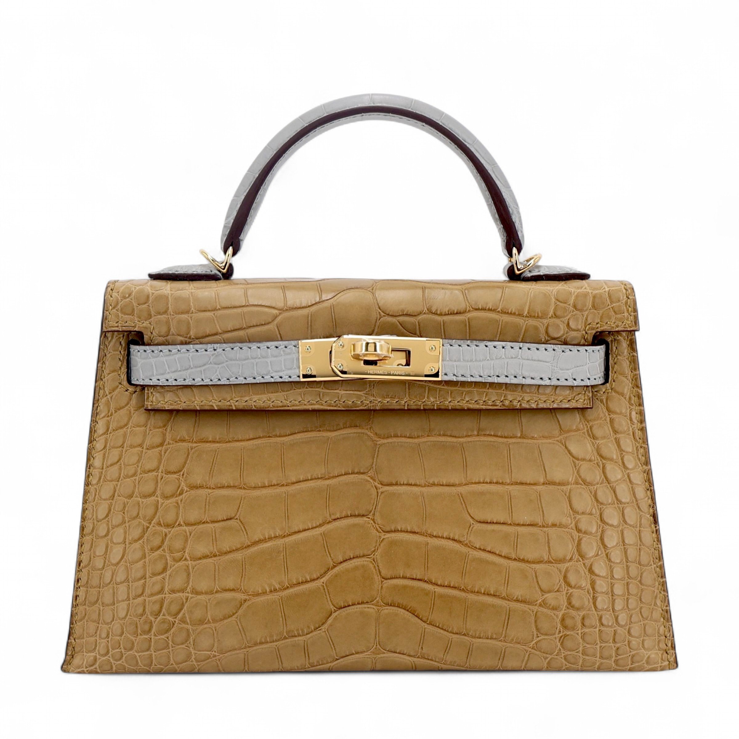 Unused ( Rank NS ) HERMÈS Mini Kelly II HSS Gris Perle (80) Kraft (2H) Matte Alligator Gold hardware B (2023)